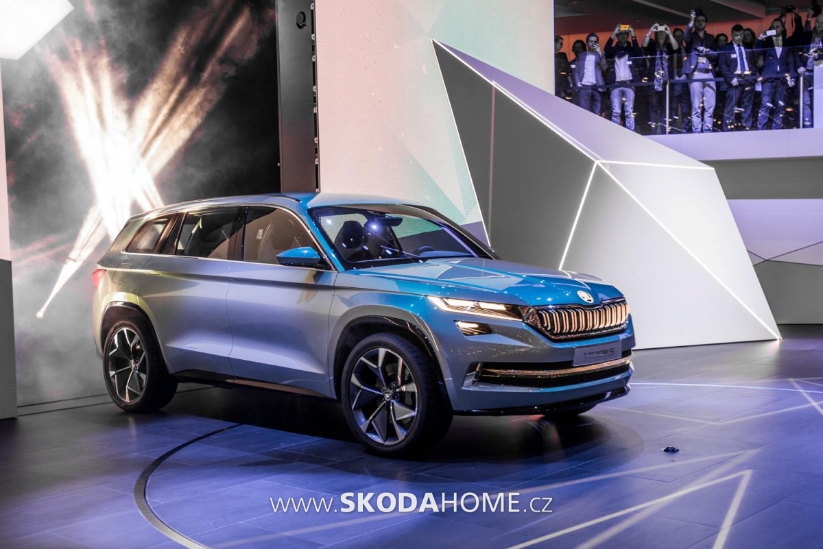 SKODA-VisionS-21