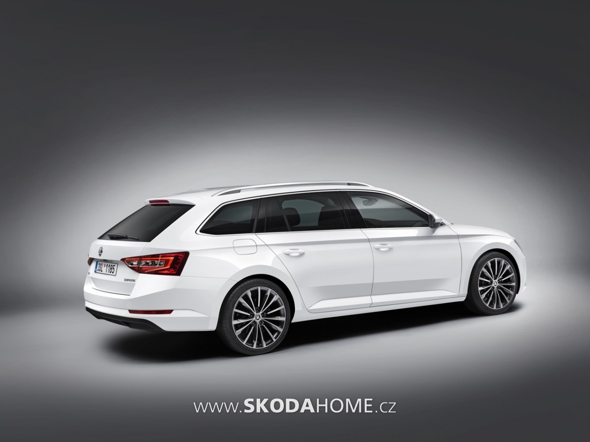 Skoda-Superb-combi-04