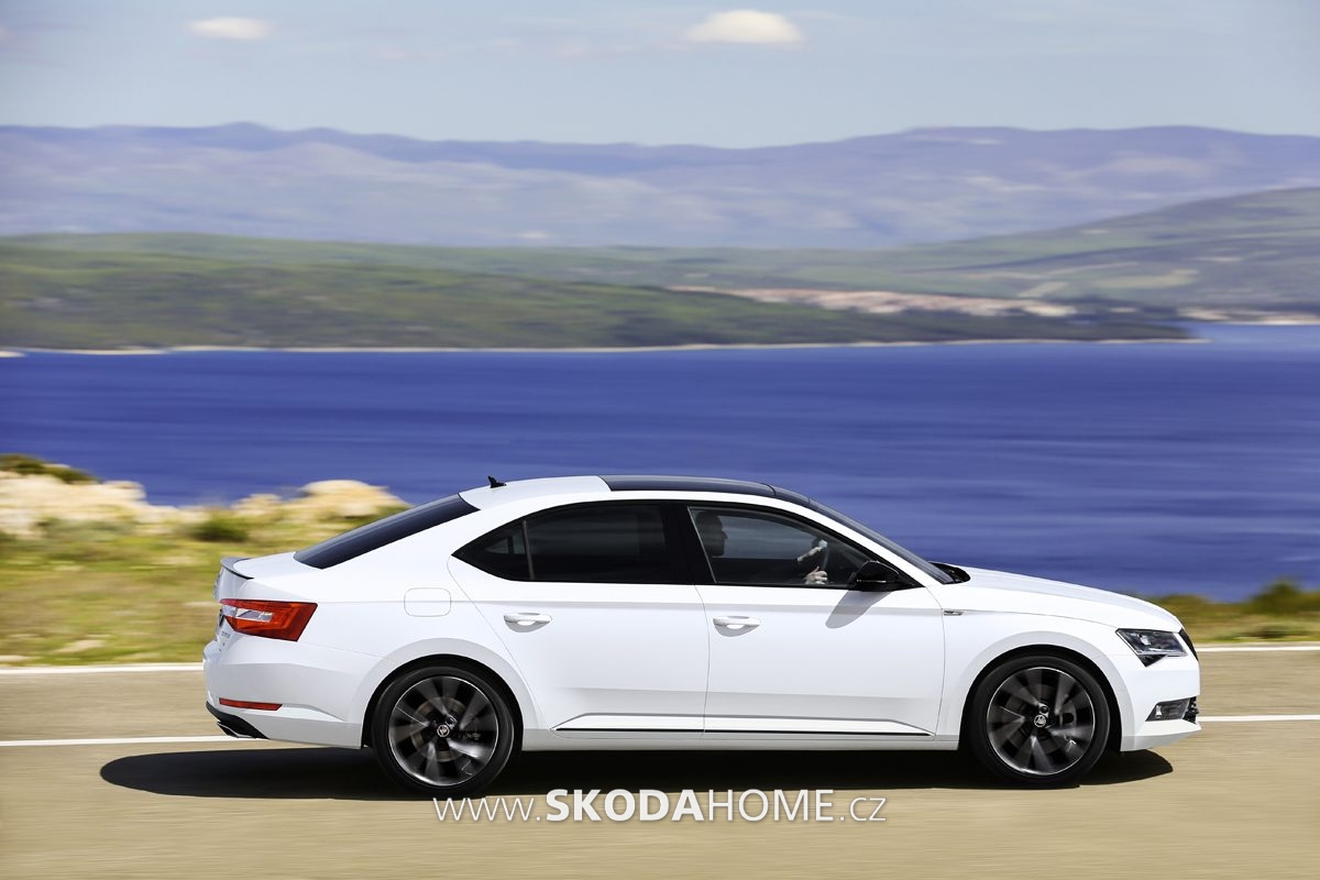 skoda-superb-sportLine18