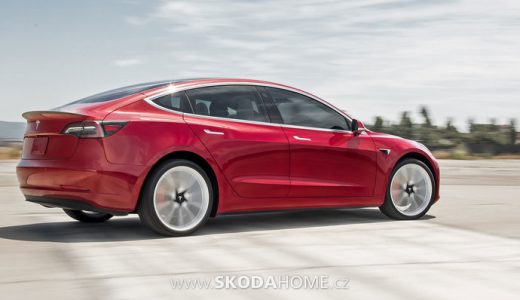 5523819_tesla-elektromobil-alternativnipohony-v0