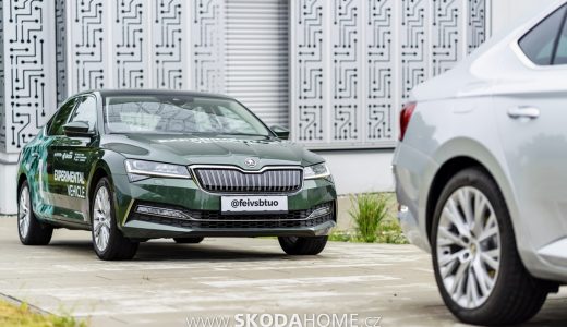 skoda-superb-Follow-the-Vehicle-1