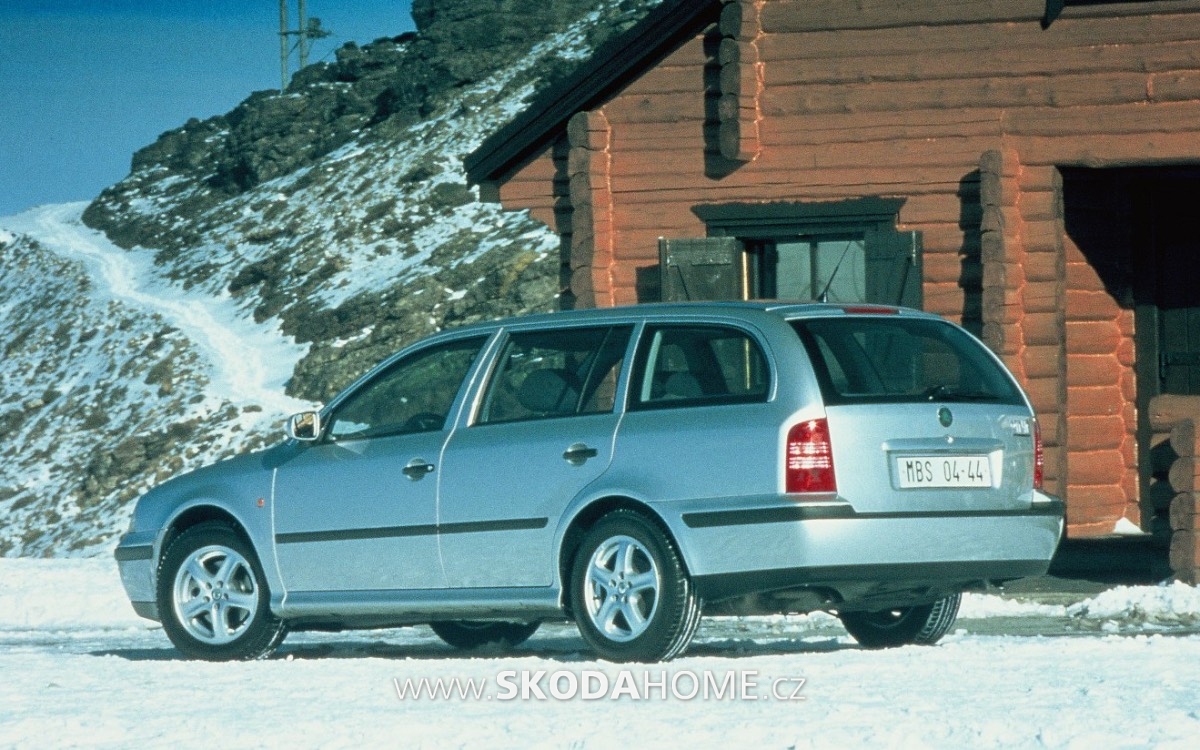 [Obrázek: SKODA-Octavia-combi-25let-03.jpg]